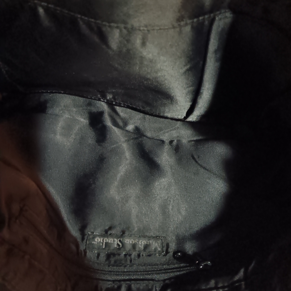 Madison Studio Crossbody - Picture 4 of 5